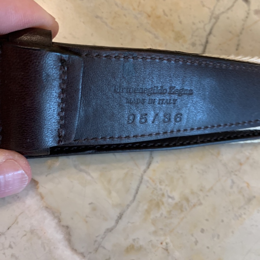 Ermenegildo Zegna Men’s Belt. Size 95/36, 44”L and 1-3/8”W. New and Unworn. - Picture 4 of 5